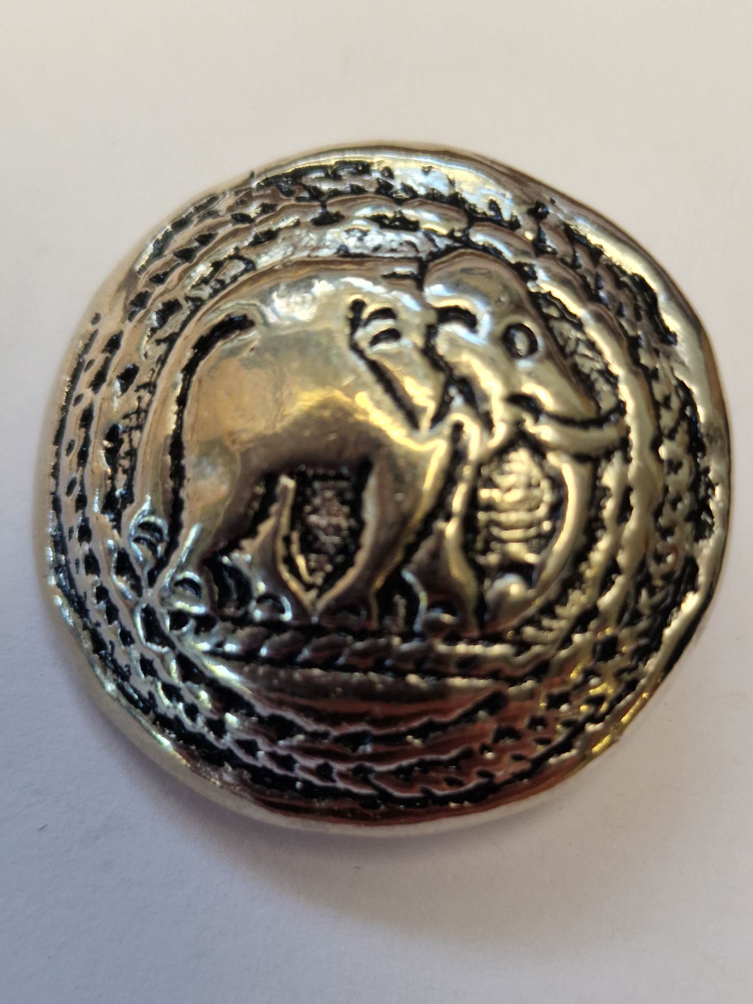 Silver Elephant Detail Dome Round Button - The Button Queen