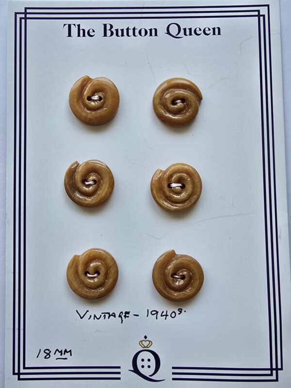 47de7436-d943-448d-a238-c4a61ed33eb3 Vintage 2 Hole Swirl design button