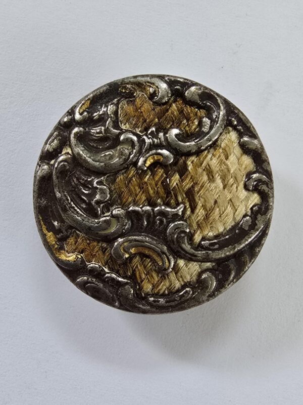 0560c2f6-bfa8-4d07-9f52-2ba254d3b25f Memorial Button
