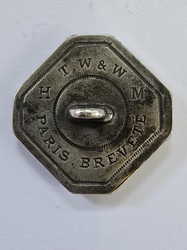 7ad837db-7b8a-4b3a-86f1-410de13408d6 Fine Feanch Silver Plated Shanked Button