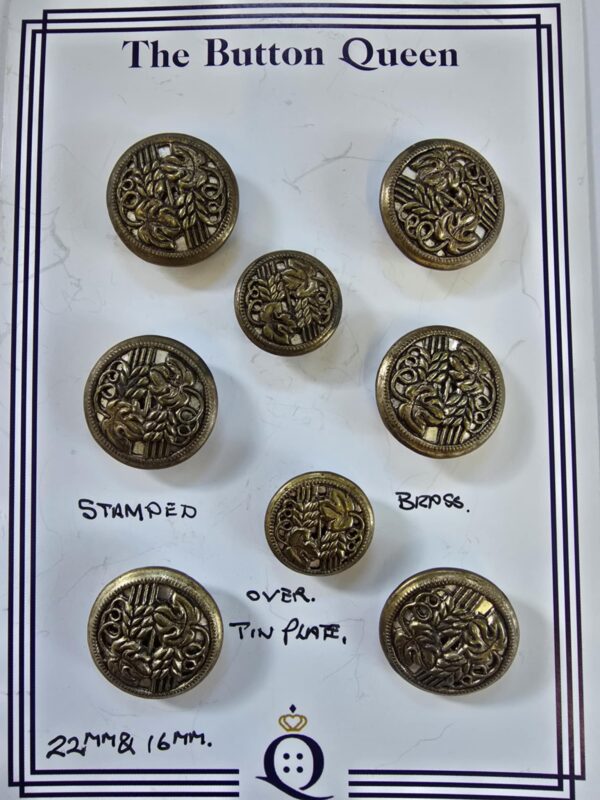 84ee5873-9a1d-41e7-96dc-cef0dd8c71c5 A set of Stamped Brass