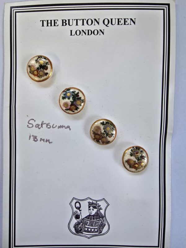Set 4 Satsuma Buttons Cira 1800's
