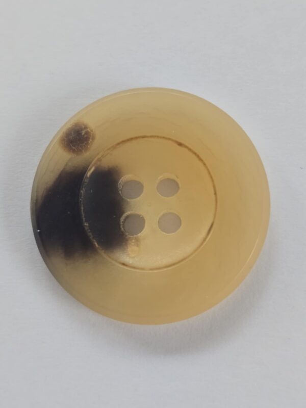 Natural Blonde 4 Hole Wide Rim Horn Button