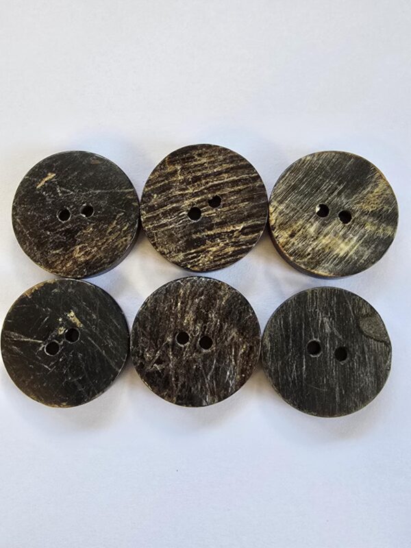 Bark Horn 2 Hole Button