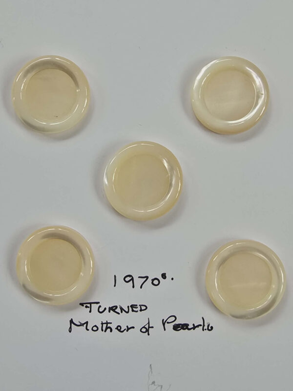 Turned Mother of Pearl Buttons