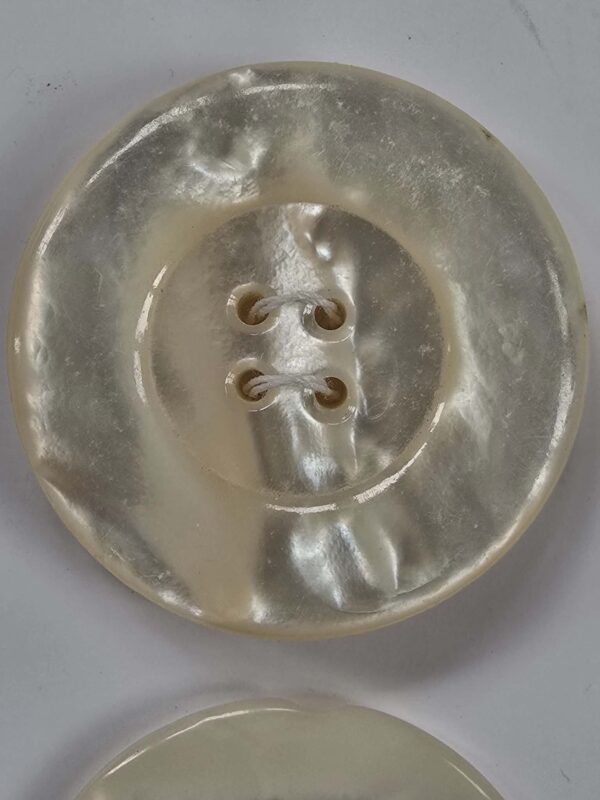 a742bf4a-790b-41ff-ae3b-a954c20eee5d A Set of Fine Mother of Pearl