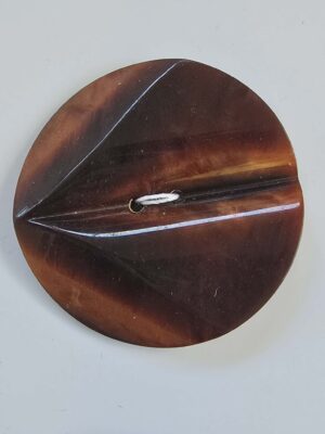 Moulded 1940's Plastic Buttons