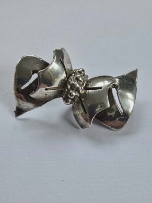 Silver Bow Buttons