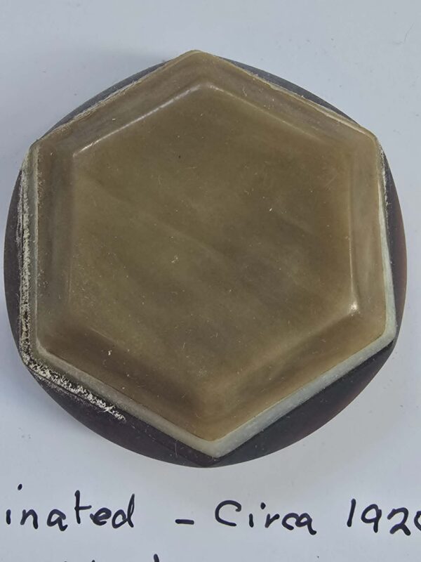 Laminated Large Backerlite Base Button