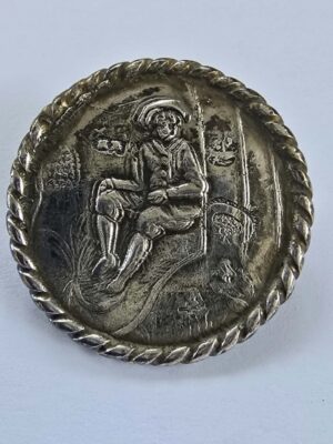 Picture Dutch Silver Button