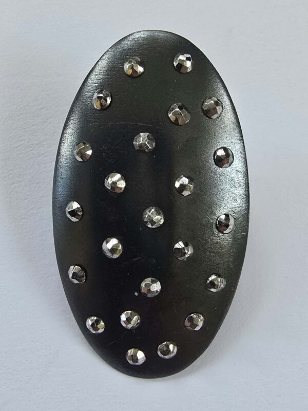 63140482-6b4a-40a8-998c-5822e0677402 Blackened Brass withCut Steel Button