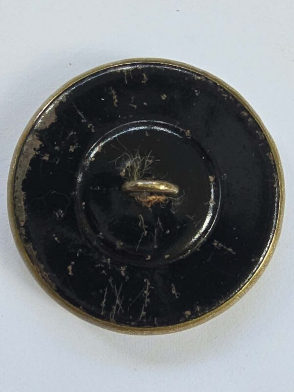 Facetted Rim Tahiti Peal Button