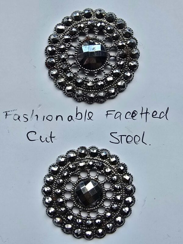 813babe7-99c3-432c-99a1-38c46e0ef1c3 Fashionable Facetted Cut steel