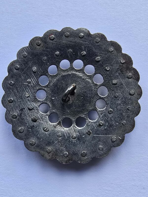 c65e8392-9859-4b07-a4b3-08790be2d549 Fashionable Facetted Cut steel